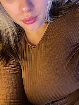 69Laura696 online show from December 17, 9:39 am