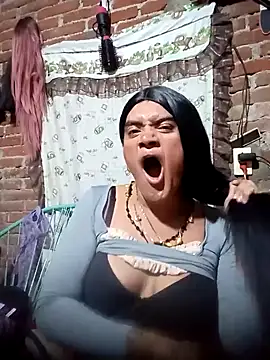 yovana13 online show from September 29, 12:43 pm