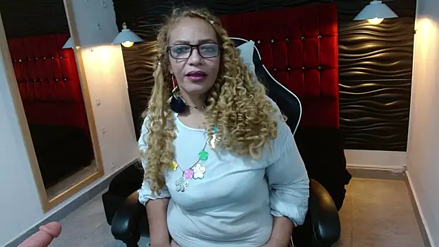 Snapshot of PervertedMature chatting on January 12, 8:47 pm PervertedMature online show from January 12, 8:47 pm