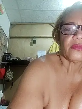 Snapshot of PervertedMature chatting on February 13, 7:03 am PervertedMature online show from February 13, 7:03 am