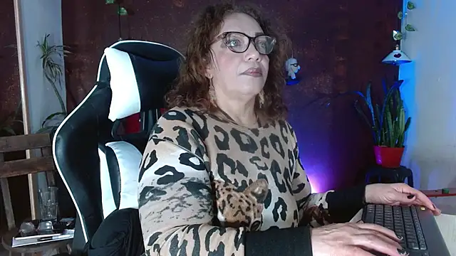 PervertedMature online show from November 2, 3:42 am