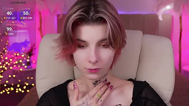 Snapshot of HaylaAmber chatting on December 19, 1:51 pm HaylaAmber online show from December 19, 1:51 pm