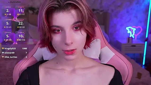 Snapshot of HaylaAmber chatting on December 22, 11:20 pm HaylaAmber online show from December 22, 11:20 pm