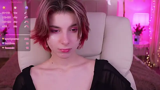 Snapshot of HaylaAmber chatting on December 24, 5:27 am HaylaAmber online show from December 24, 5:27 am