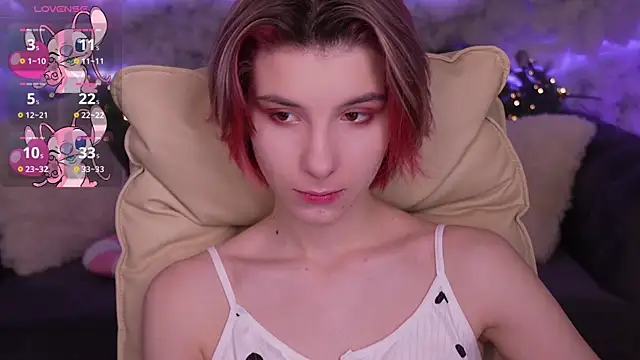 Snapshot of HaylaAmber chatting on January 15, 6:54 am HaylaAmber online show from January 15, 6:54 am