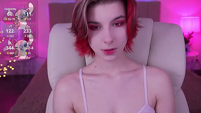 Snapshot of HaylaAmber chatting on February 4, 8:06 pm HaylaAmber online show from February 4, 8:06 pm