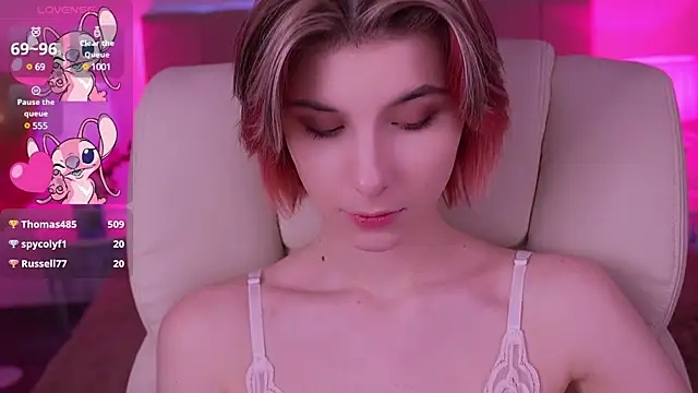 Snapshot of HaylaAmber chatting on February 16, 10:21 am HaylaAmber online show from February 16, 10:21 am