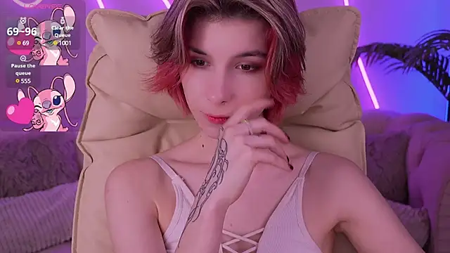 Snapshot of HaylaAmber chatting on March 4, 11:11 pm HaylaAmber online show from March 4, 11:11 pm