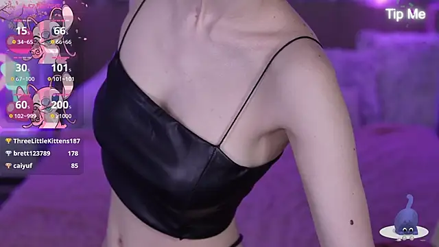 Snapshot of HaylaAmber chatting on March 23, 4:27 am HaylaAmber online show from March 23, 4:27 am