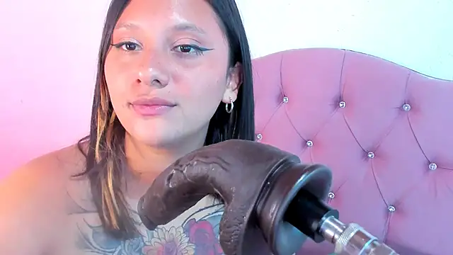 Mila nixon02 online show from December 14, 6:20 pm