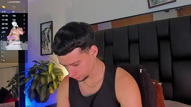 JadeSmiith  online show from September 27, 10:15 pm