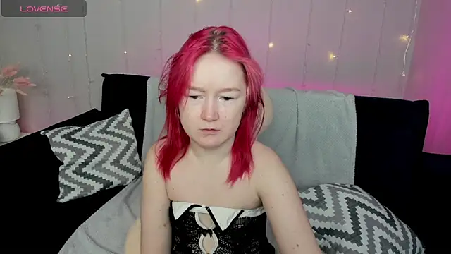 Sara Robinson online show from December 27, 3:09 am