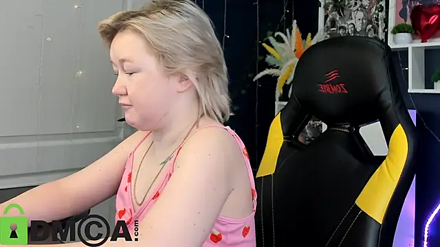 Sara Robinson online show from May 9, 3:01 am