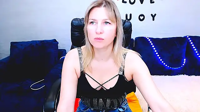 Incredible Ariela online show from October 7, 9:50 am