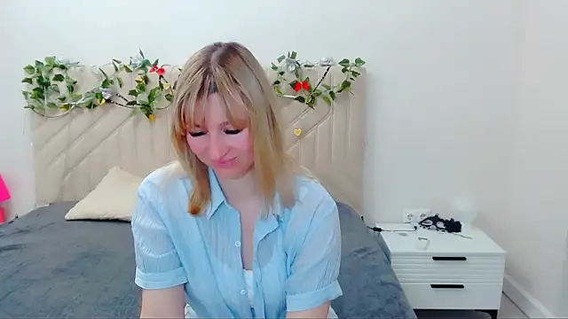 Incredible Ariela online show from May 8, 9:25 am