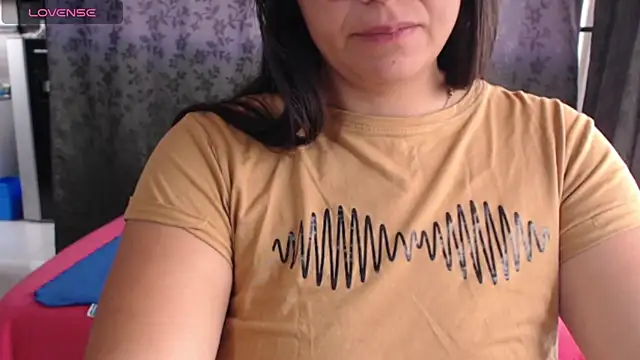 Snapshot of miia-big1boobs_ chatting on March 5, 2:24 pm miia-big1boobs online show from March 5, 2:24 pm