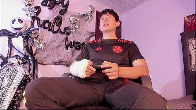 Snapshot of setsuna10 chatting on October 18, 12:02 am setsuna10 online show from October 18, 12:02 am