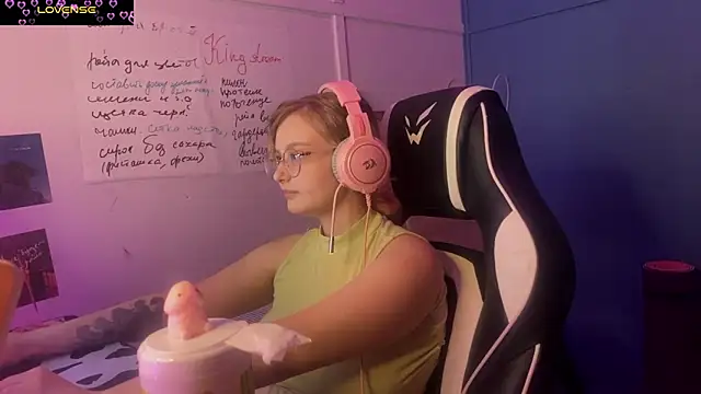 JacyWinslat online show from March 6, 5:54 pm