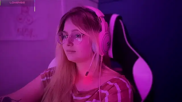 JacyWinslat online show from March 13, 6:45 pm