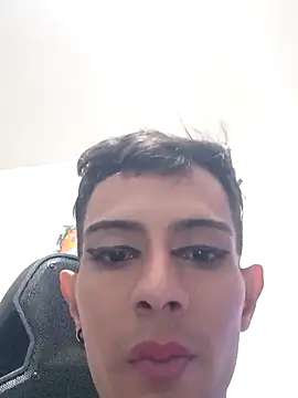 DOMINANTE KLOE  online show from March 6, 3:35 pm