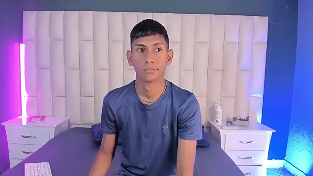 Nick Collins18 online show from February 21, 3:34 am