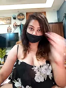 Cute-mona online show from April 27, 7:45 pm