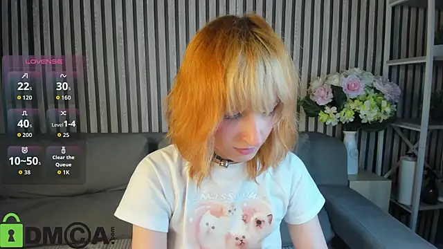 Snapshot of Little_Chips chatting on September 21, 3:02 pm Little Chips online show from September 21, 3:02 pm