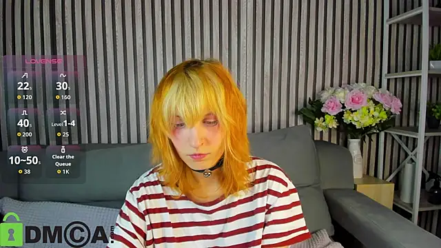 Snapshot of Little_Chips chatting on October 15, 5:02 pm Little Chips online show from October 15, 5:02 pm