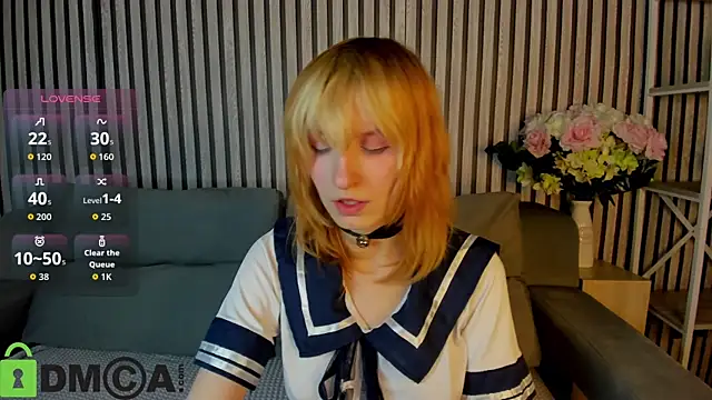 Snapshot of Little_Chips chatting on October 22, 5:13 pm Little Chips online show from October 22, 5:13 pm