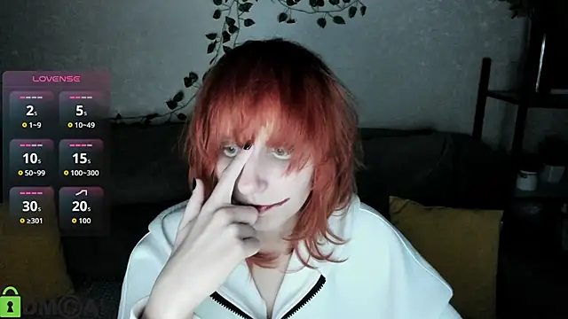 Snapshot of Little_Chips chatting on October 30, 5:24 pm Little Chips online show from October 30, 5:24 pm