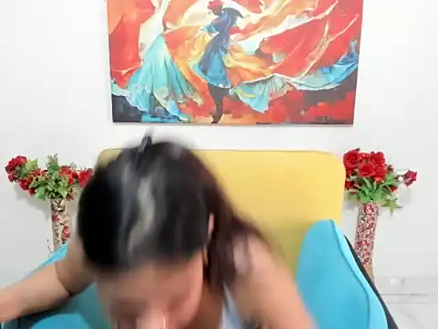 evaaelfiee online show from May 16, 10:36 am