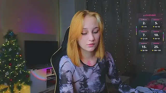 MaryRace online show from December 18, 1:39 pm