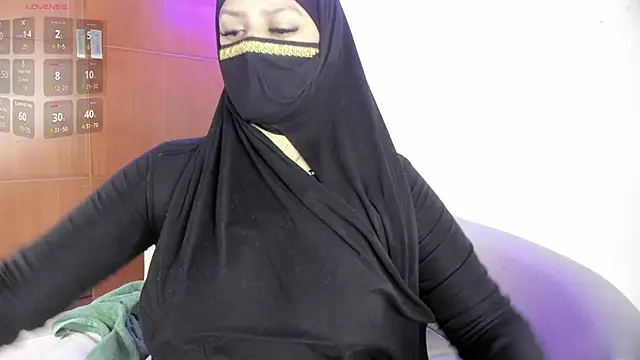 Snapshot of zully_01 chatting on January 11, 1:38 pm zully 01 online show from January 11, 1:38 pm