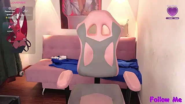 vittorialombardi   online show from October 10, 8:13 am