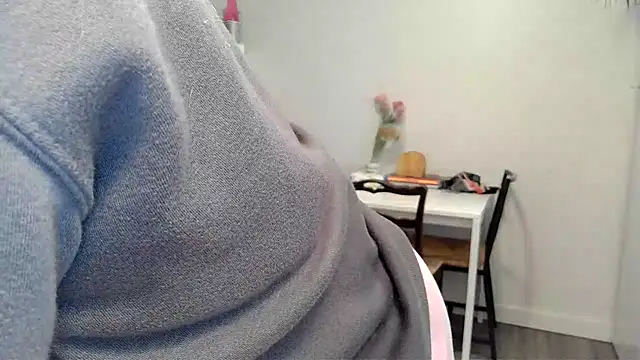 Kittyymaze1 online show from March 13, 5:41 pm