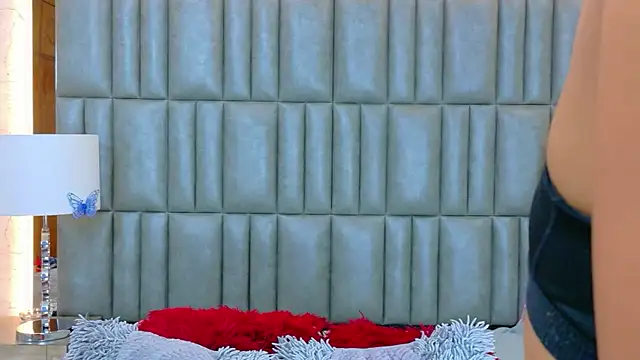 TiaraRosse online show from March 3, 12:33 pm