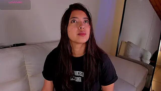 Rebeca Williams  online show from March 3, 12:33 pm