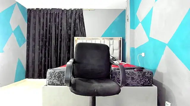 Snapshot of simookeler chatting on February 2, 3:32 am simookeler online show from February 2, 3:32 am