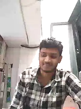 Snapshot of heartless__95 chatting on December 20, 2:05 pm heartless 95 online show from December 20, 2:05 pm