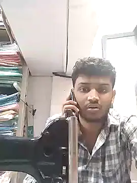 Snapshot of heartless__95 chatting on December 24, 2:44 pm heartless 95 online show from December 24, 2:44 pm