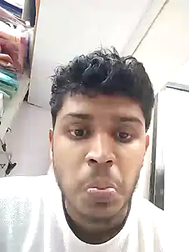 Snapshot of heartless__95 chatting on January 3, 4:37 pm heartless 95 online show from January 3, 4:37 pm