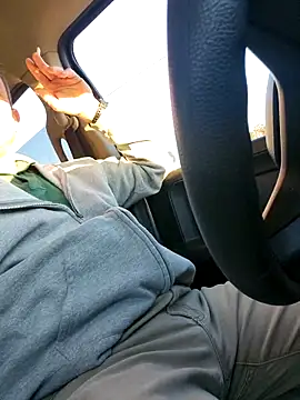 Snapshot of Bigtater1999 chatting on November 28, 12:41 pm Bigtater1999 online show from November 28, 12:41 pm