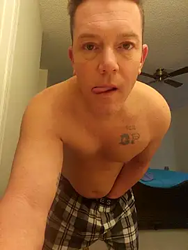 Snapshot of Bigtater1999 chatting on January 6, 3:05 pm Bigtater1999 online show from January 6, 3:05 pm