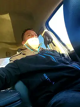 Snapshot of Bigtater1999 chatting on January 15, 1:05 pm Bigtater1999 online show from January 15, 1:05 pm