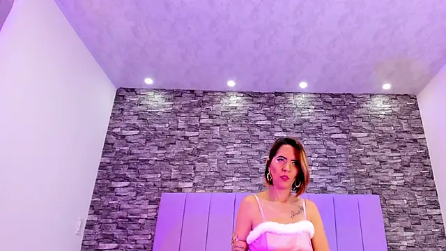 Aixa hill1 online show from December 20, 7:17 pm