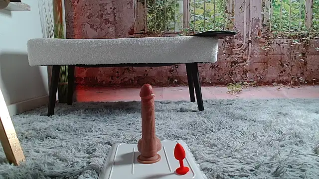 Snapshot of priselvis23 chatting on March 18, 6:59 pm priselvis23 online show from March 18, 6:59 pm