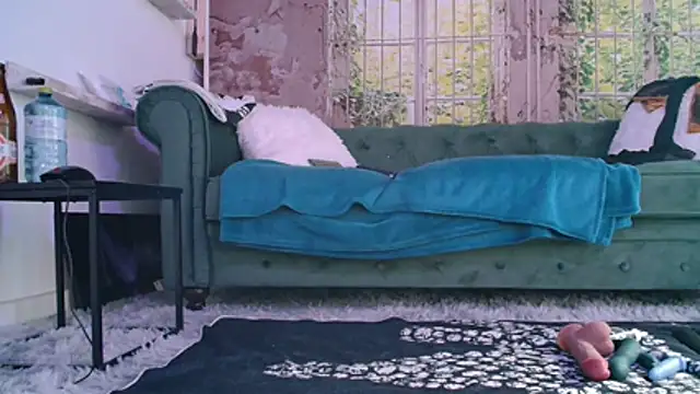 Snapshot of priselvis23 chatting on March 23, 6:56 pm priselvis23 online show from March 23, 6:56 pm