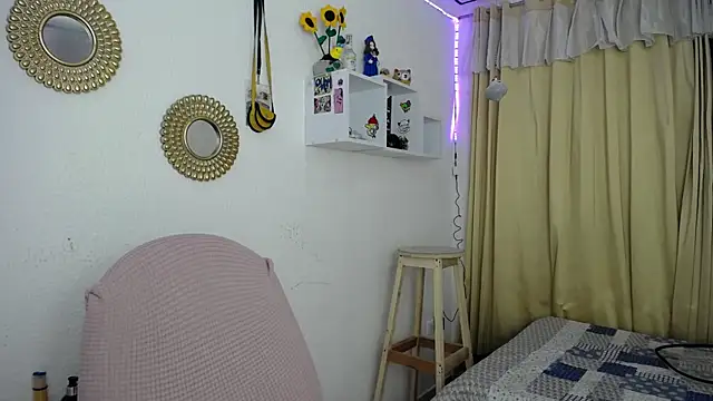 Soffy-brooks online show from January 21, 8:19 am