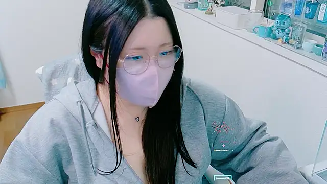 yukinko o  online show from April 12, 12:10 pm