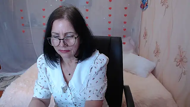 Snapshot of OlgaHottie chatting on February 28, 2:20 am OlgaHottie online show from February 28, 2:20 am